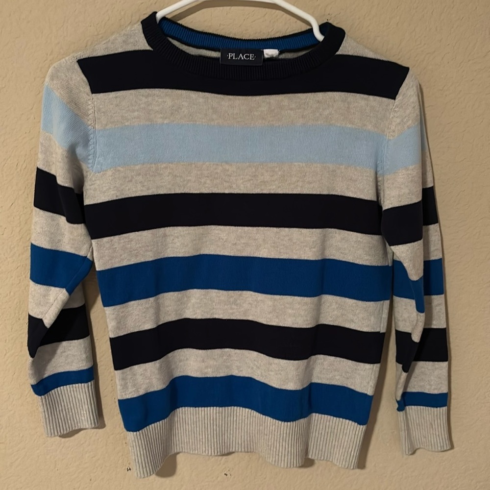 Boys Children’s Place Sweater size Medium